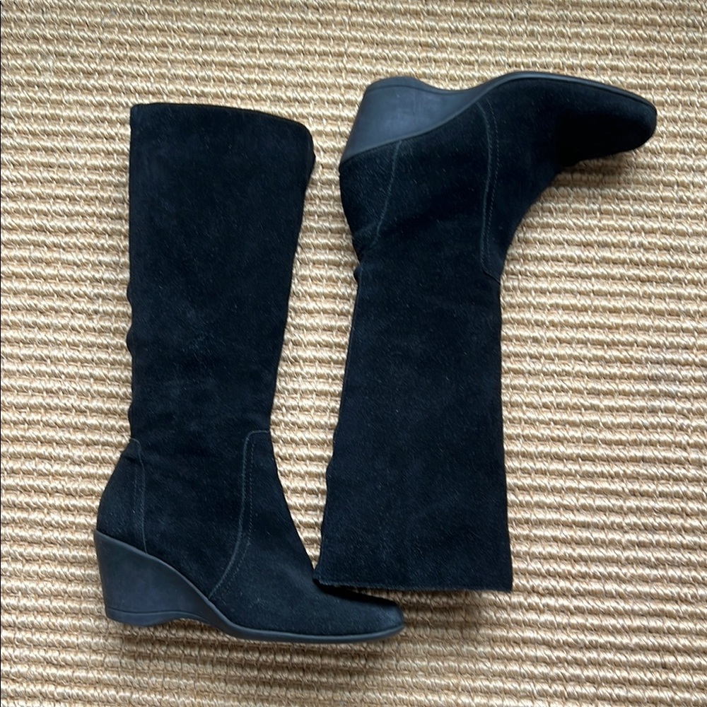 Elegant Black Suede Knee-High Boots